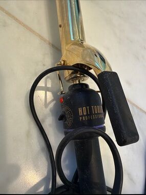Hot Tools Professional Gold Curling Iron with Black Handle
